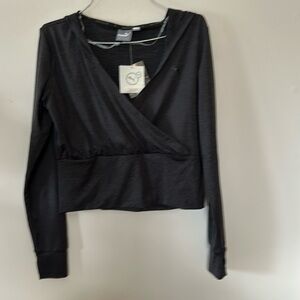 Puma relaxed fit crossover chest hooded long sleeved moisture resistant size M